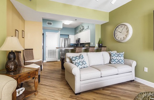 Panama City Beach Resort | Beachfront Paradise with Reserved Parking