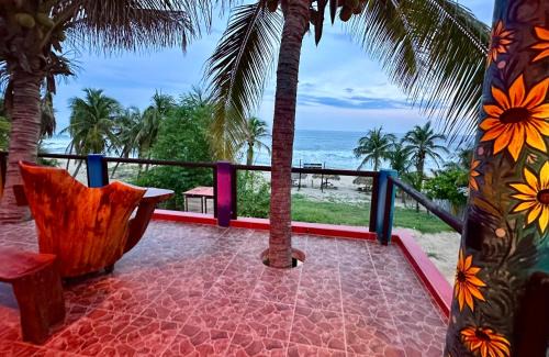 Santa Maria Tonameca Hotel | Beachfront Paradise Boutique Hotel - Alebrijes Jacuzzi Suits