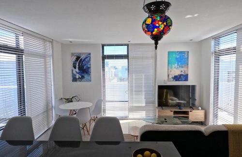 Big Bay Apartment | Beachfront Penthouse with patio and free parking