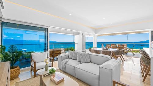Las Glorias Apartment | Beachfront, Private Pool, Theatre Room, Views!