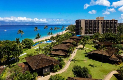 Kaanapali Hotel | Beachfront Property Just Steps Away from Alii Kahekili Beach, w/Outdoor Pool