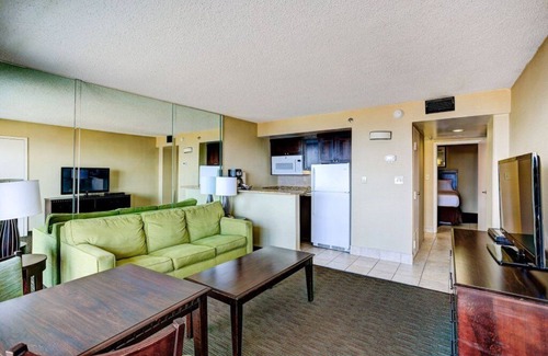 Virginia Beach Hotel | Beachfront Resort! 1 Bedroom Oceanfront room at Beach Quarters Resort