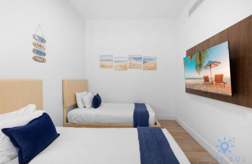 Hollywood Apartment | Beachfront Resort - Hot Tub & Pool- Near Beach