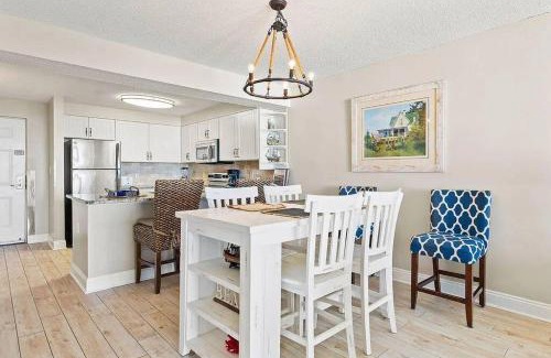 Destin Apartment | Beachfront Retreat- "The Getaway"