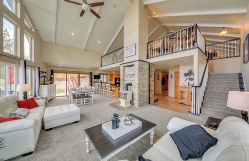 Sandpoint House | Beachfront Sagle Retreat w/Boat Dock & Lift