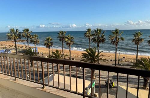 Cavacos Apartment | Beachfront Sea View 2BR Apartment in a prime location
