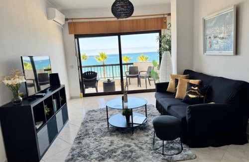 Cavacos Apartment | Beachfront Sea View 2BR Apartment in a prime location