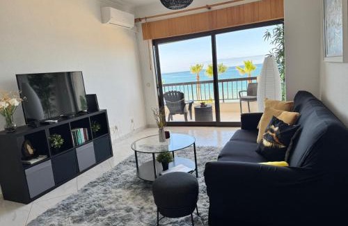 Cavacos Apartment | Beachfront Sea View 2BR Apartment in a prime location