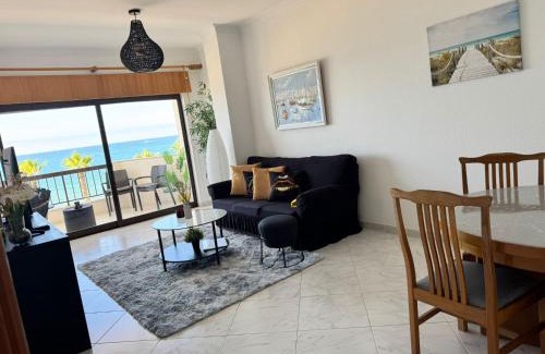 Cavacos Apartment | Beachfront Sea View 2BR Apartment in a prime location