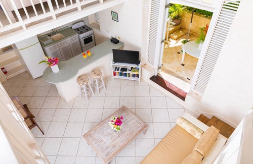 Silver Sands Apartment | Beachfront Seaside Cottage stretching over two floors