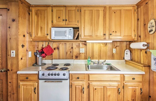 Sebago Cottage | Beachfront Sebago Cottage w/Deck + Grill!