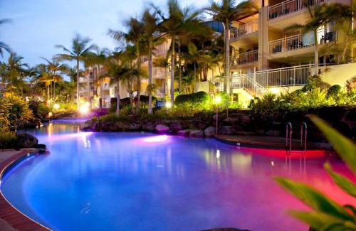 Alexandra Headland Apartment | Beachfront Top Floor Resort Queen Studio at Alex Beach Resort