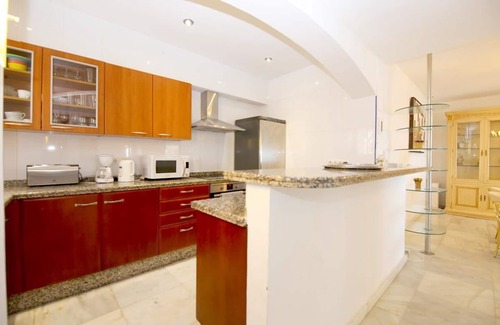 Bahia Dorada House | Beachfront townhouse with air-con and Wifi, On the beach just five minutes to port