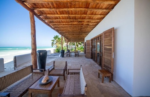 Kiwengwa Villa | Beachfront Turtle House with Private Pool ZanzibarHouses