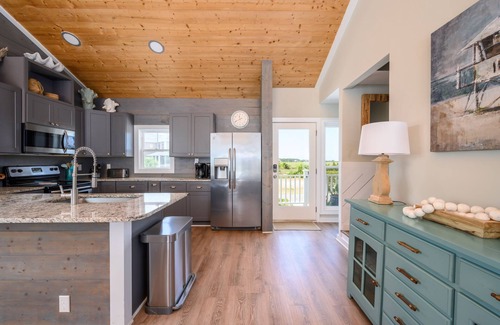 Beachwalk House | Beachfront home with Private Pool, Wifi and stunning ocean views