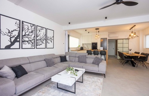 Kastel Stafilic Villa | Beachfront Villa Wave with Pool