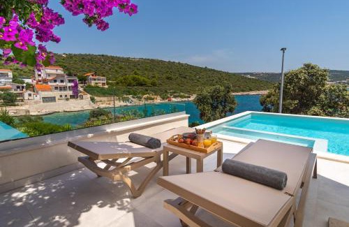 Rogoznica Villa | Beachfront Villa Larisa with Whirlpool, Media room