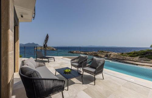 Orebic Villa | Beachfront villa Mare with seaview and pool