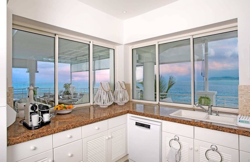 Les Terres Basses Villa | Beachfront villa with high-end services by SXMSIR
