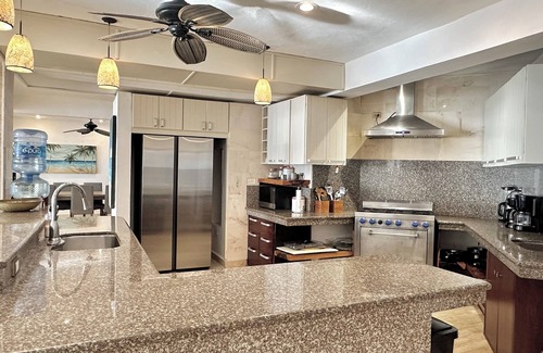 Soliman Bay Villa | BEACHFRONT VILLA ON WHITE SAND BEACH AND CHEF SERVICE AVAILABLE