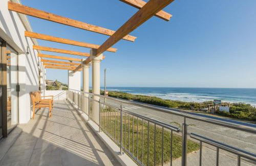 Wilderness Beach Villa | Beachfront Villa - Pool, Fireplace, No Loadshedding