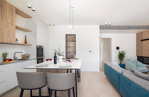 Sevid Villa | Beachfront Villa Sea Colors with Pool