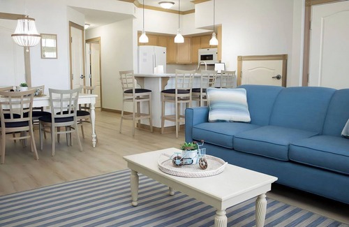 Sheboygan Villa | Beachfront Villa - Sleeps 8. Right on the beach!