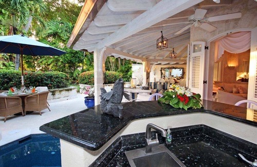 Gibbs Bay Villa | Beachfront Villa with Plunge Pool - Harmony House