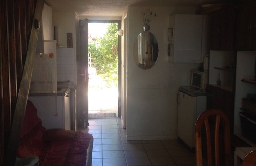 Gruissan Villa | Beachfront villa with pool access, sleeps 5. Pets allowed