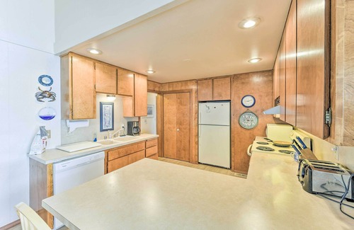 Bells Beach House | Beachfront Whidbey Island Home + Apartment!