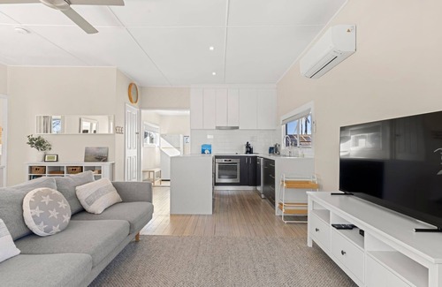 Currarong House | Beachhouse Currarong - Pet Friendly Beachfront