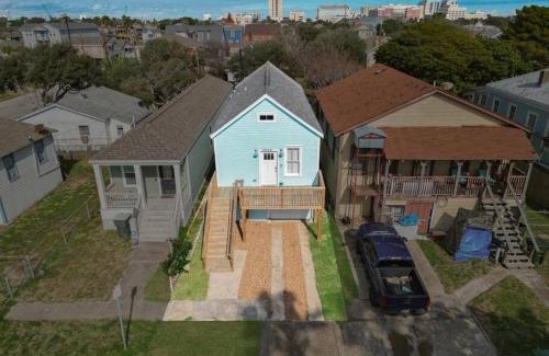 San Jacinto House | Beachlife
