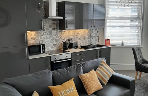 Colwyn Bay Apartment | Beachmount Holiday Apartments