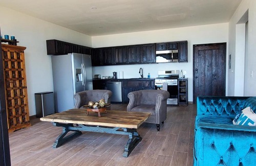 Primo Tapia Villa | BeachPleaseBaja - Villa with Infinity Jacuzzi