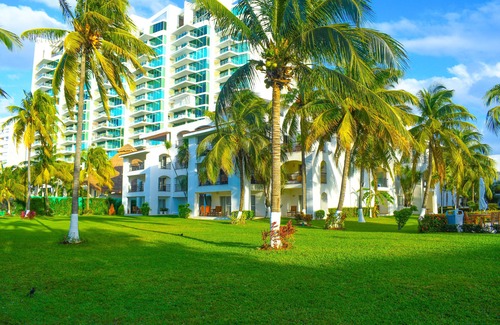 Punta Cancun Apartment | Beachscape Kin ha Villas & Suites