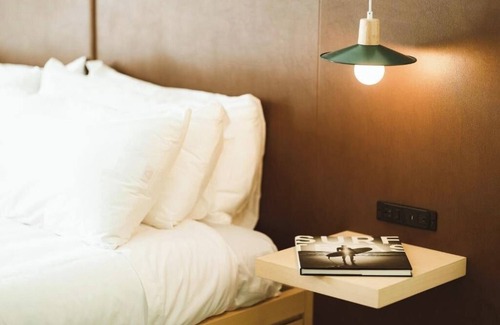 San Jacinto Hotel | Beachside 2 Queen Beds w/Rooftop Bar + Pool Access