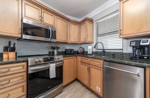Sandestin Condo | BEACHSIDE 2 SANDESTIN BEACH FRONT 1 BR KING, NEW POOL AND HOT TUB! SUNSETS!