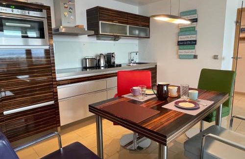 Alt-Travemunde/Ronnau Apartment | Beachside 2-Zimmer-Wohnung mit Meerblick