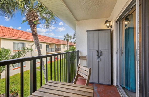 Crescent Beach Apartment | Beachside 2br/2ba Condo w/Pool, Balcony & Boat Parking in St. Augustine