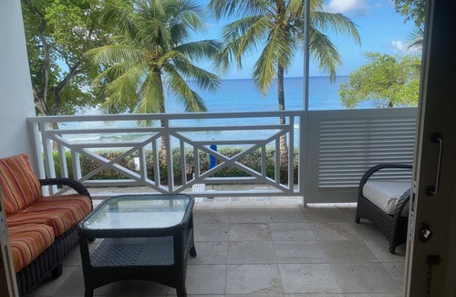 Old Trees Bay Apartment | Beachside Apartment on Paynes Bay, St. James. West coast of Barbados.