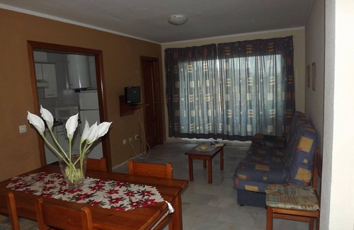 Alcossebre Apartment | Beachside Apartment with Pool and Jacuzzi in Tranquil Alcoceber, 3 Bedrooms