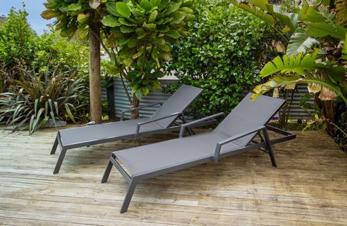 Tata Beach House | Beachside Bach - Ligar Bay Holiday Home