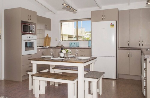 Rings Beach Cottage | Beachside Beauty - Kuaotunu Holiday Home