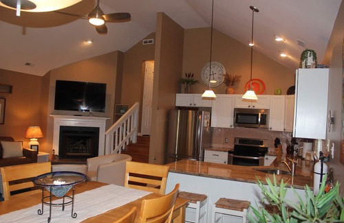 Gold Coast Condo | Beachside Bliss: Cozy Retreat in OCNJ's Gold Coast