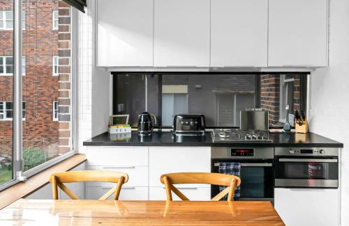 Coogee Apartment | 'Beachside Bliss' Heart of the Coastal Lifestyle