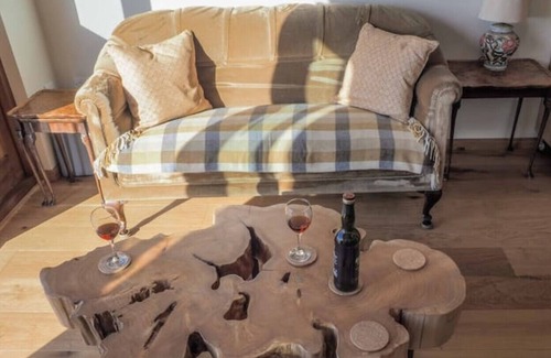 Cowes Ski Chalet | Beachside chalet No 2 with private access to beach