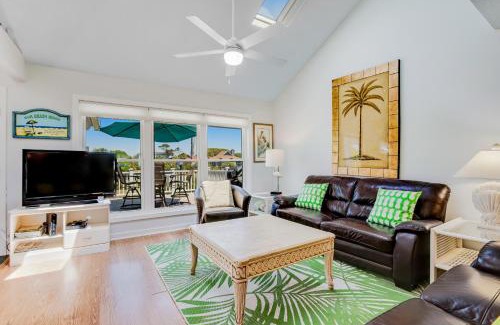 Isle of Palms House | Beachside Drive 14