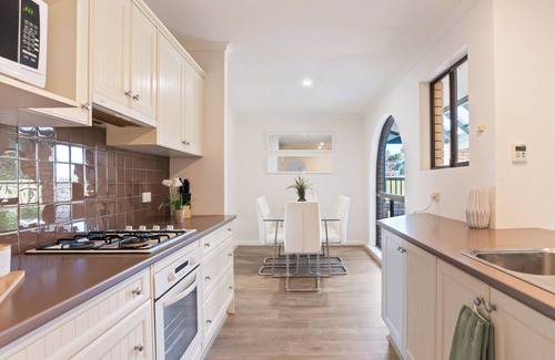 Seaford House | Beachside Escape in Seaford, Adelaide