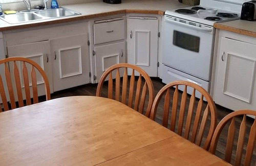 Biddeford House | Beachside Family Getaway! 3 Doors From Beach Access. Fantastic!