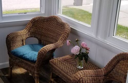 Biddeford House | Beachside Family Getaway! 3 Doors From Beach Access. Fantastic!